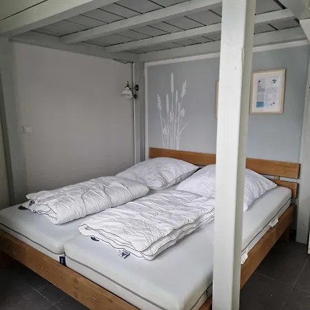 G24 Mit Sauna Im Eigenen Garten * بوتجادينغين