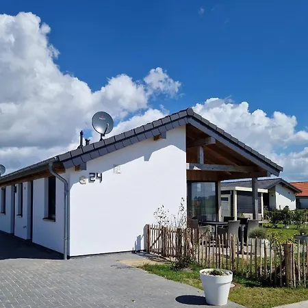 بيت للعطل G24 Mit Sauna Im Eigenen Garten بوتجادينغين